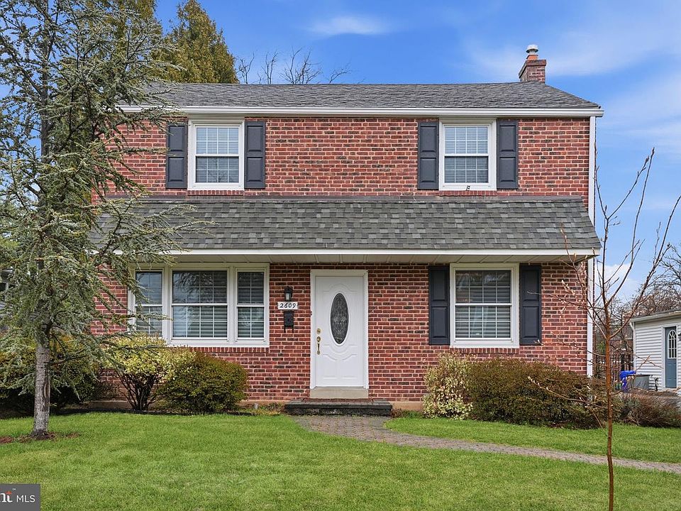 1st image of 2609 Ashwood Dr
