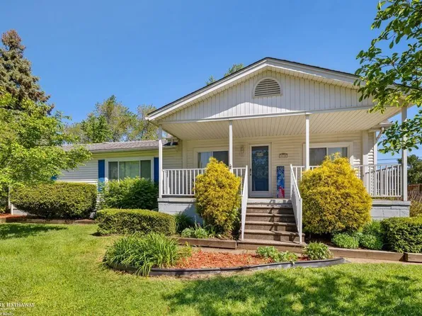 1131 Boyd St, Troy, MI 48083