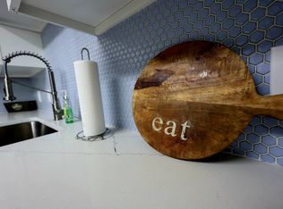 247 Greenview Dr, Lancaster, PA 17601