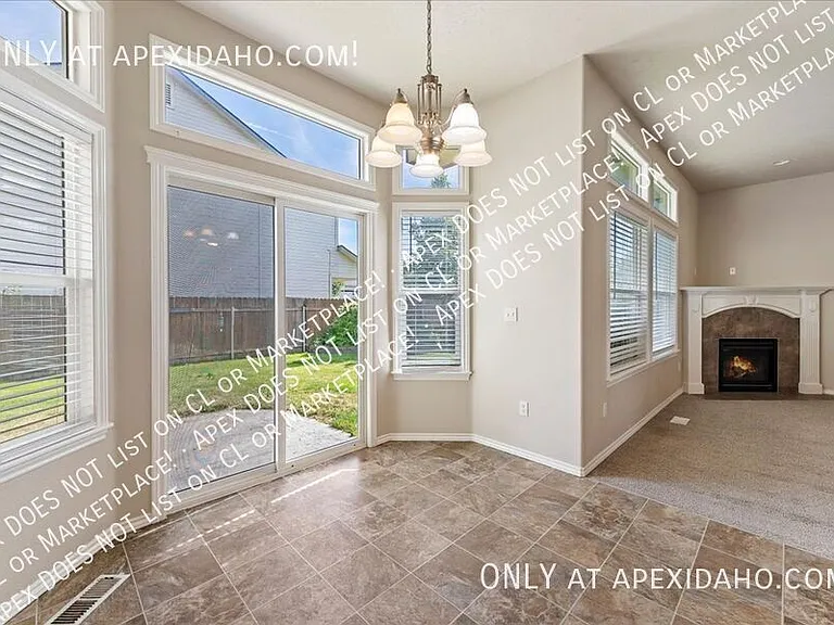 1899 W Apgar Creek Dr — Photo 8