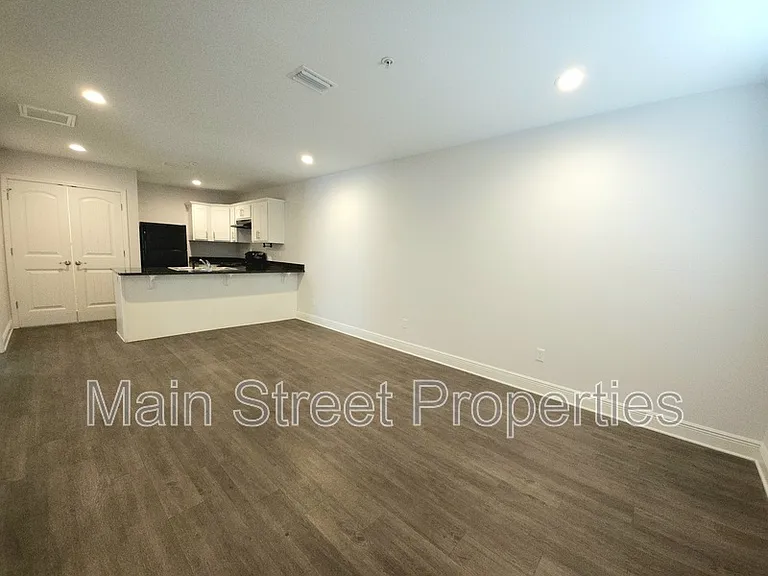 313 N Navy Blvd #1A — Photo 9