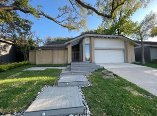 124 Fox Glen Cir, Irving, TX 75062