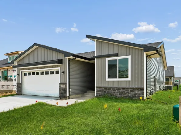 551 NW Rockwood Ln, Grimes, IA 50111