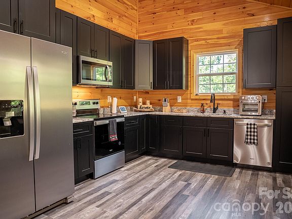 2nd image of 7087 Birch Ln