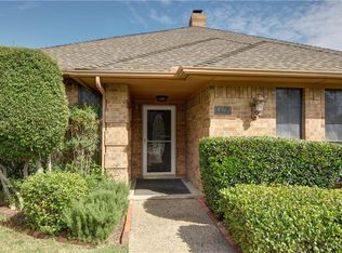 1509 Sugar Creek Dr, Carrollton, TX 75007