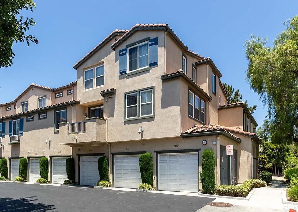 1st image of 1686 Paseo Aurora