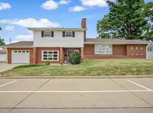 303 W Legion Ave, Columbia, IL 62236