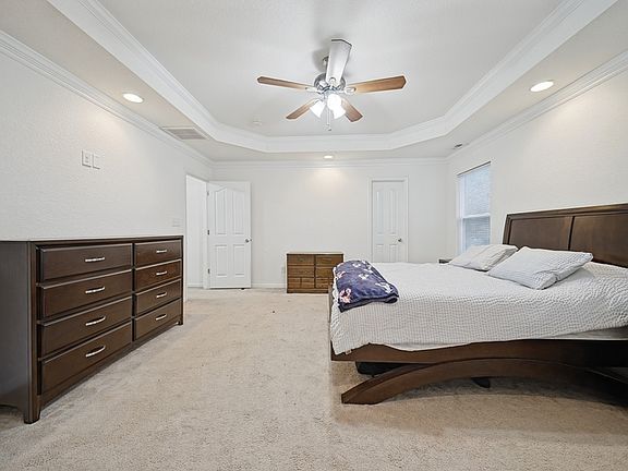 5th image of 1014 Avenue H