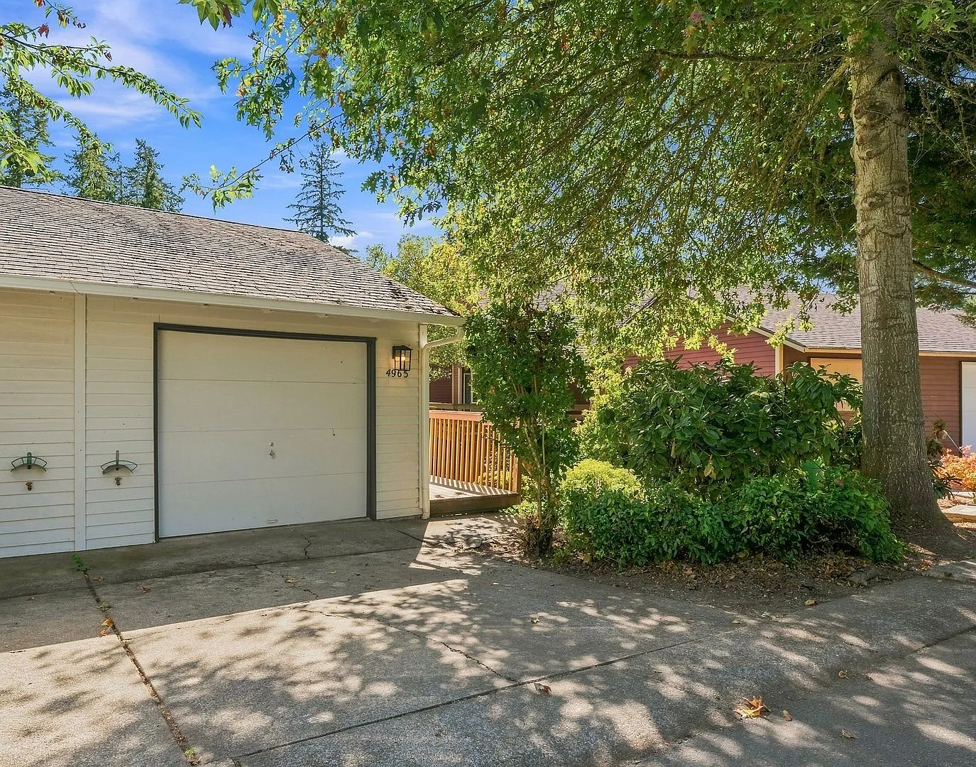3 Bedroom Near Beaverton Town Square — Photo 3