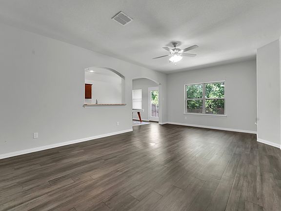 4th image of 5165 Glen Eden Dr
