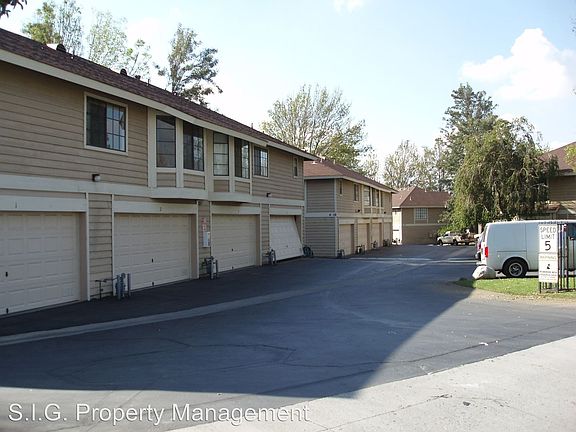 2nd image of 11350 Foothill Blvd Unit 4