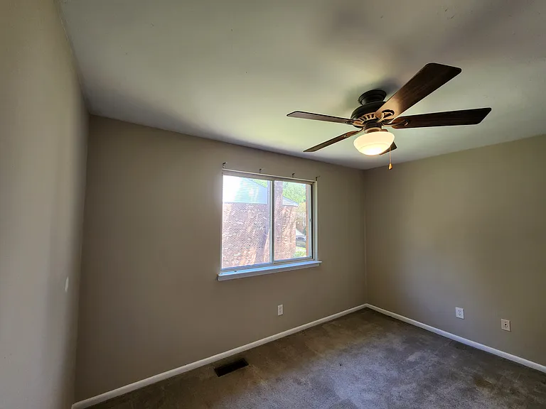 1344 Rolling Glen Dr — Photo 13
