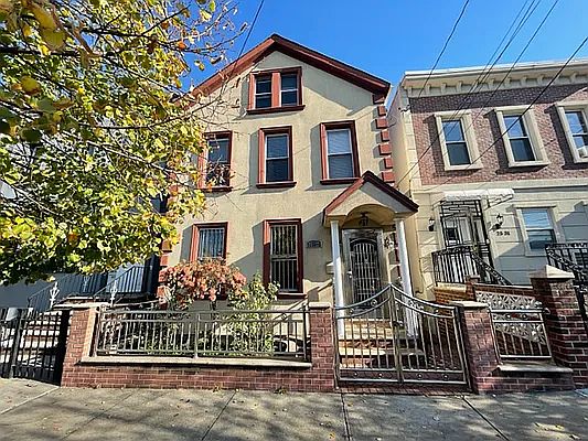 2nd image of 2527 21st St