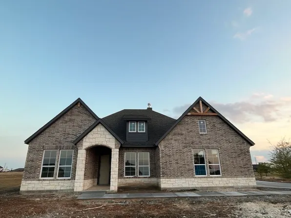 106 Hillock Ct, Decatur, TX 76234