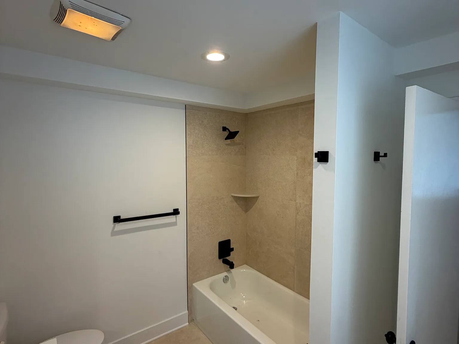1 bed, 1200 sqft, $1,750 — Photo 4