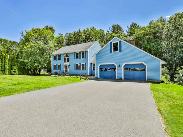 14 Pinewood Road, Hudson, NH 03051