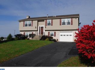 2855 New Hanover Square Rd, Gilbertsville, PA 19525