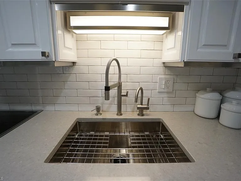 480 5th St S #102 — Photo 10