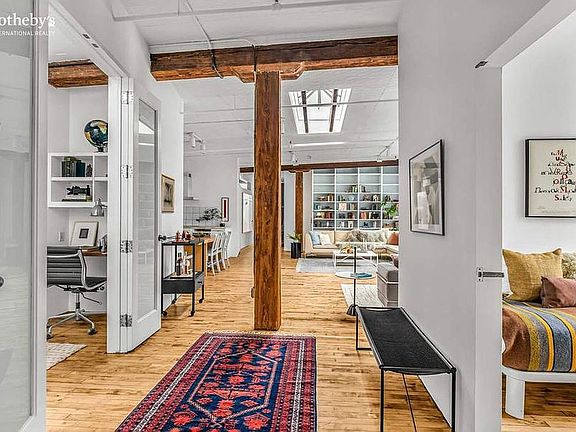3rd image of 130 W 24th St #5A