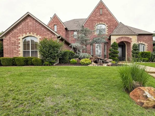 2617 Warwick Pl, Edmond, OK 73013