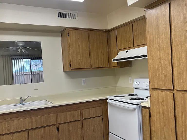 WESTMARC APARTMENT HOMES — Photo 7
