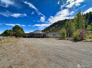 1906 Pine Creek Rd, Tonasket, WA 98855