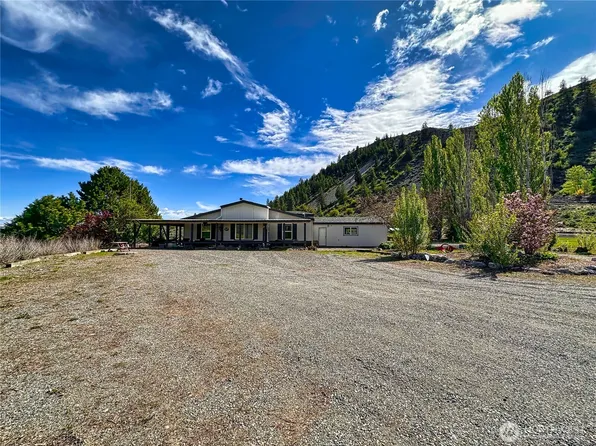 1906 N Pine Creek Road, Tonasket, WA 98855