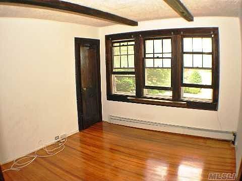 5th image of 2477 Park Ave