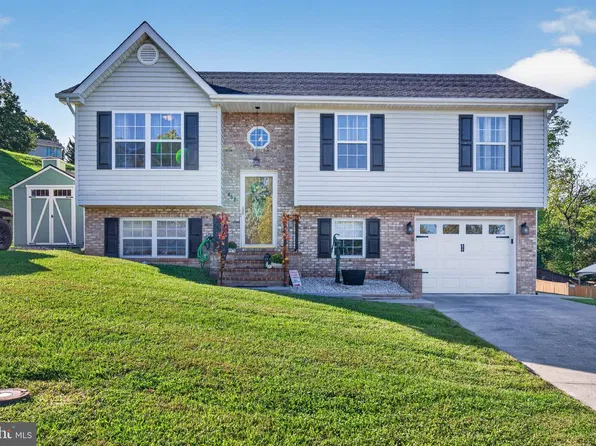 450 E Fairchild Dr, Strasburg, VA 22657
