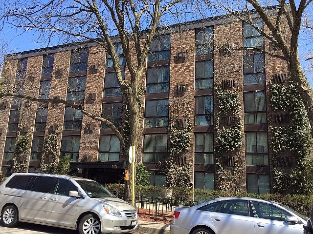 1st image of 1000 W Diversey Pkwy Suite 216