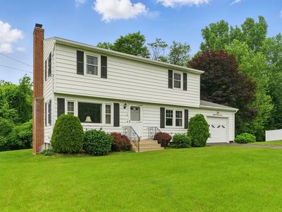7 Breton Ln, Holyoke, MA, 01040