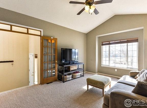 Flex room or office with plenty of natural light
