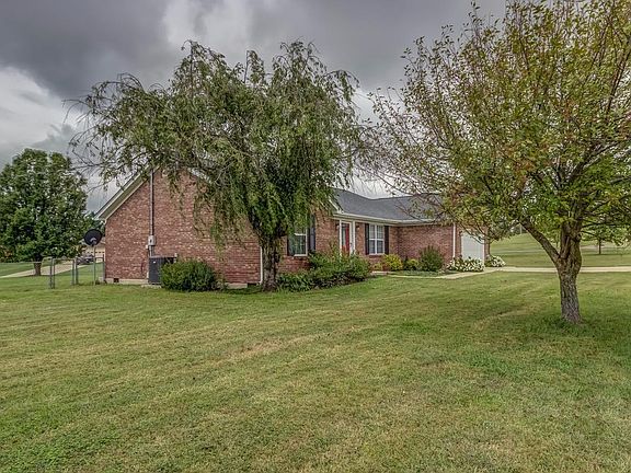 3rd image of 1107 Countryside Dr