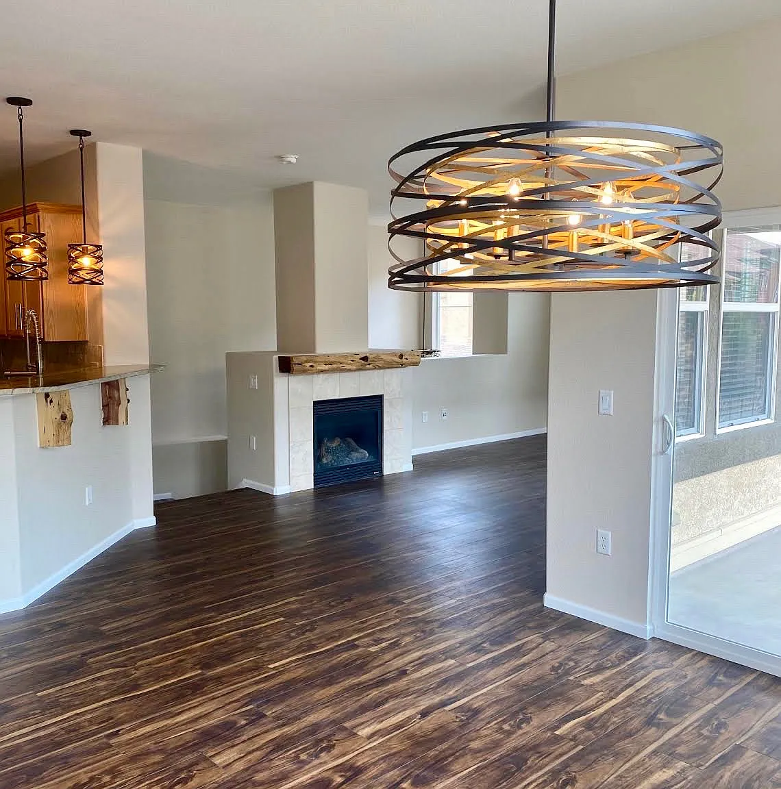 2 bed, 1400 sqft, $2,900 — Photo 2