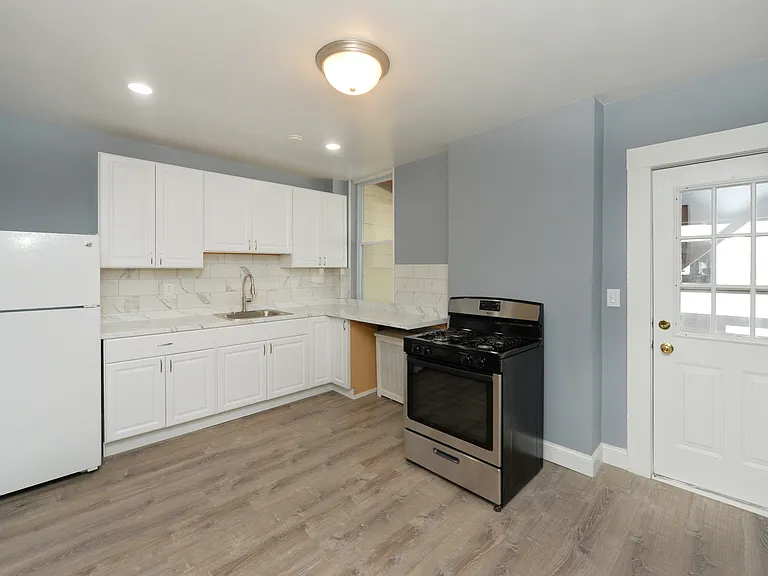 22 Prospect St #3 — Photo 12