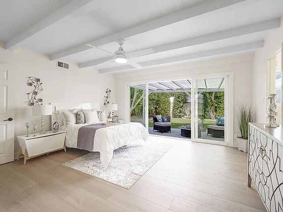 5th image of 2309 E Wilshire Ave #2309E