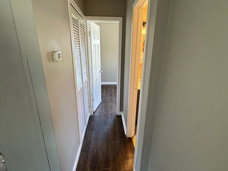 334 Smith St — Photo 6