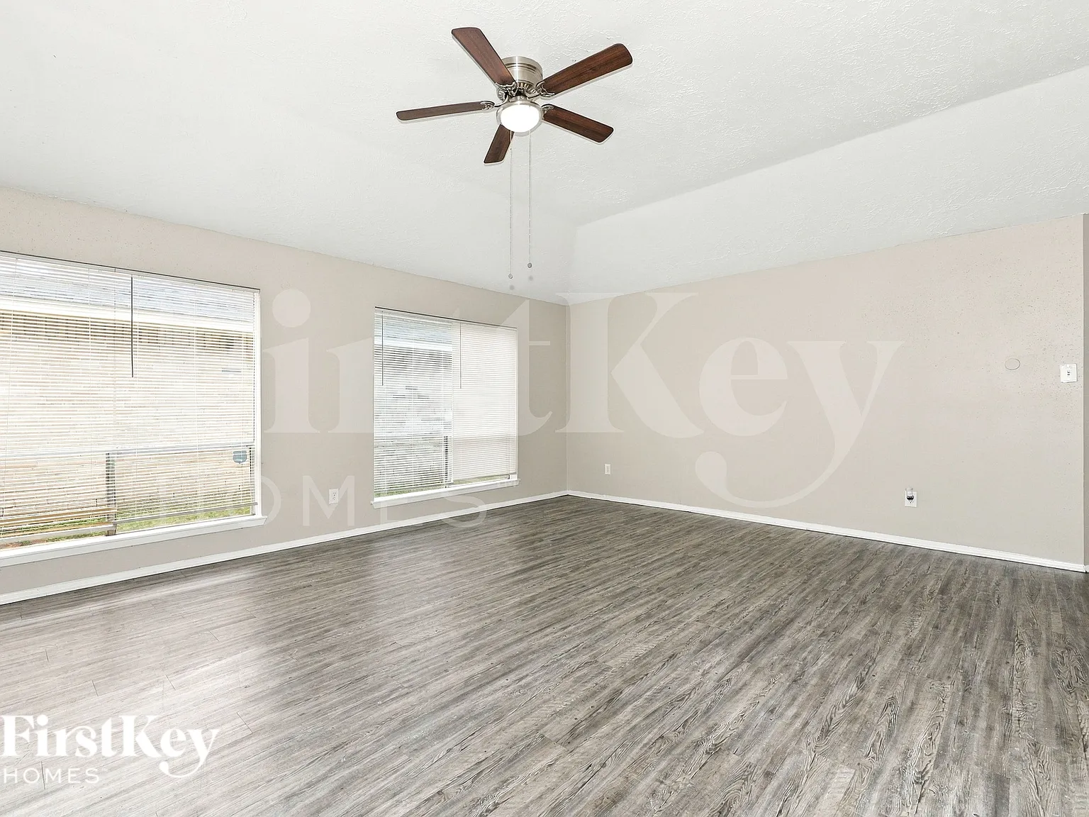 3 bed, 2.0 bath, 1502 sqft, $1,540 — Photo 3