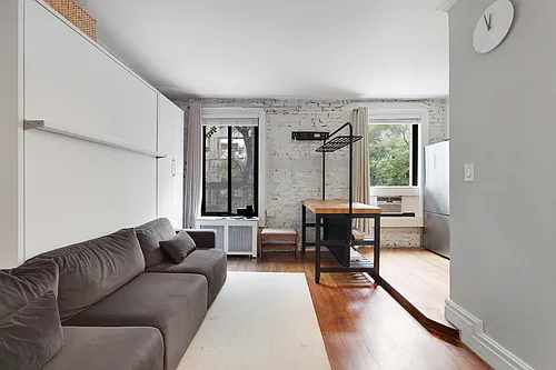 126 E 30th St #3C Photo 1