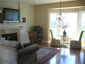WARM  HEARTHROOM INCLUDES COZY GAS FIREPLACE