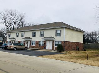 301 Park Ln, Wentzville, MO