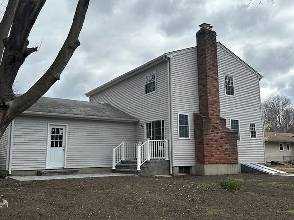 8 Mill Lot Road, Middle Island, NY 11953