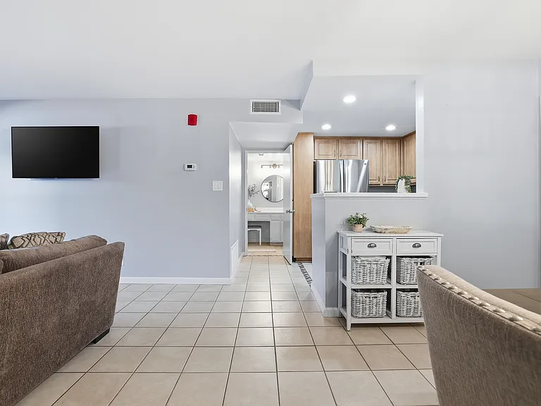 22100 Burbank Blvd #155F — Photo 10