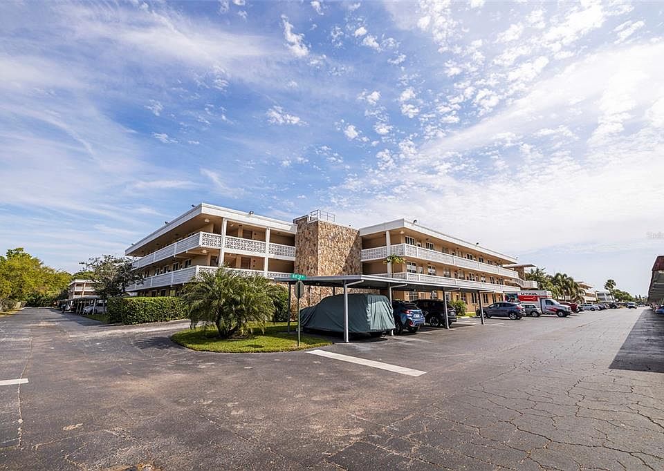 1st image of 5095 BAY STREET NE #307