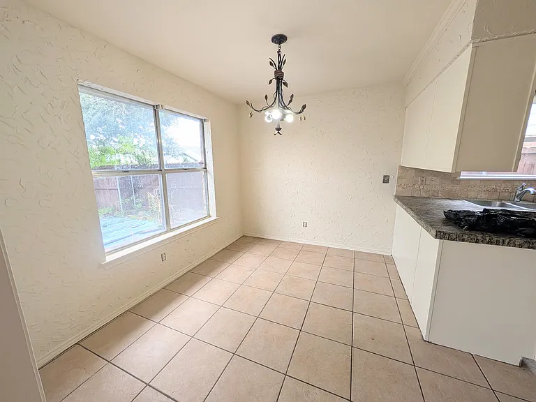 625 San Carlos Dr — Photo 8