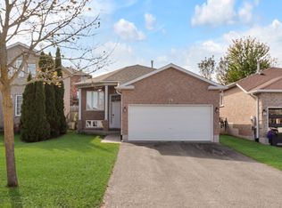 22 Brown Wood Dr #LL, Barrie, ON L4M6N4