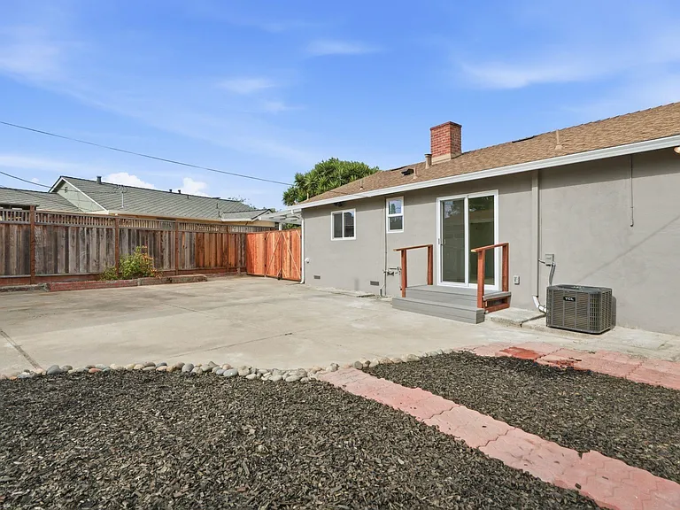 853 Sunset Dr — Photo 30