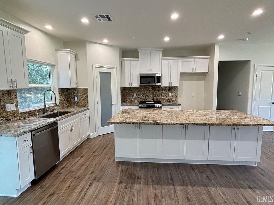 1st image of 22381 Vaquero Dr