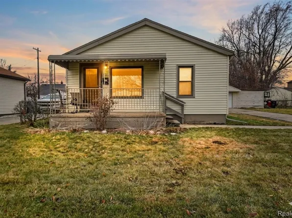 27121 Maywood St, Roseville, MI 48066