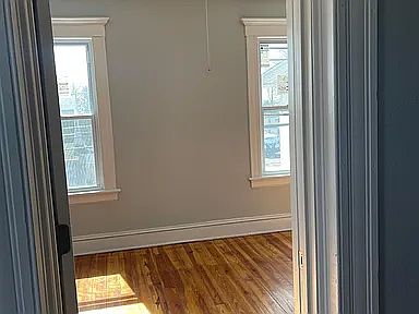 4th image of 123-125 Harmony St #123